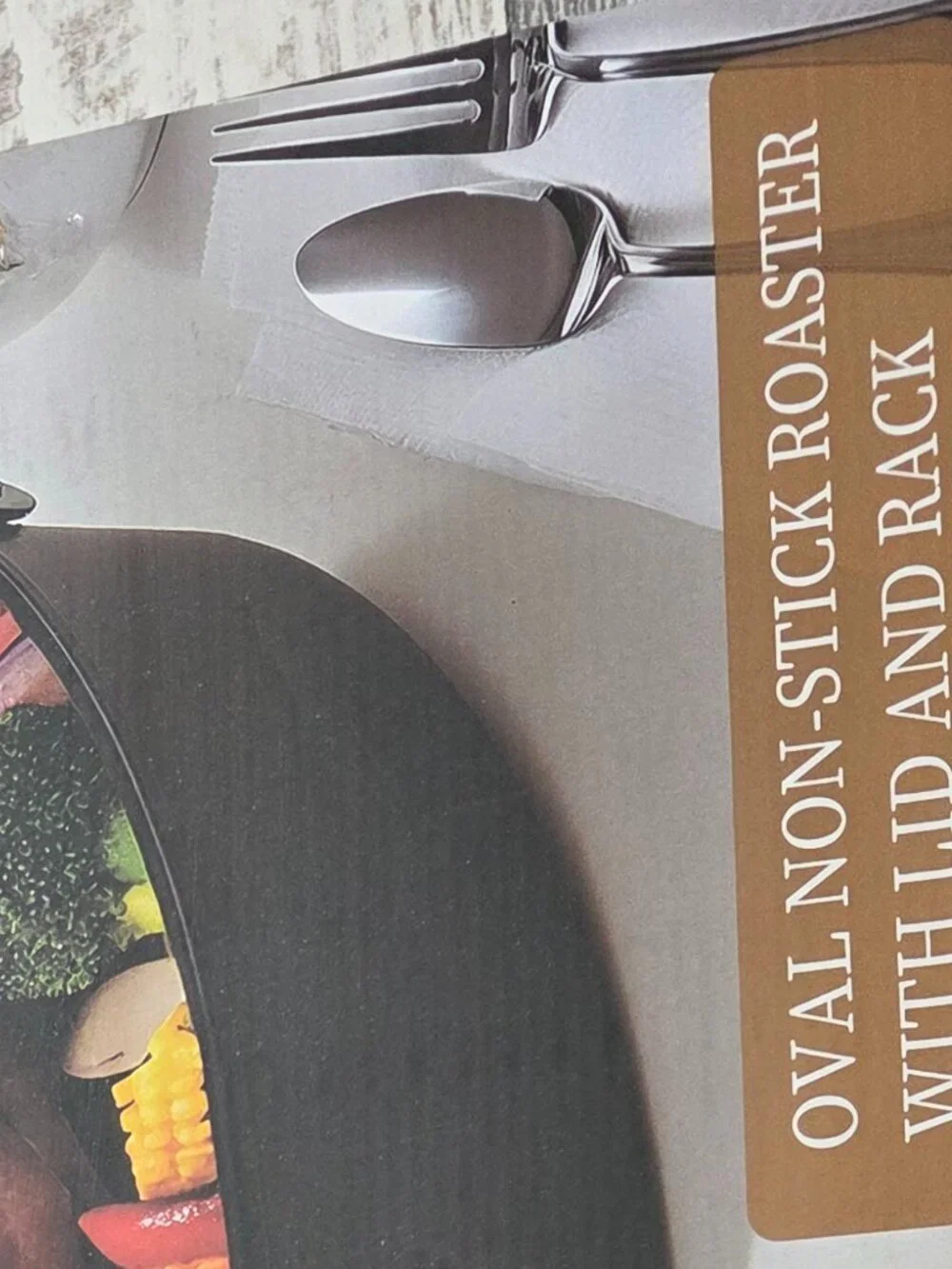 TNCO Oval Non-Stick Roaster with Lid & Rack